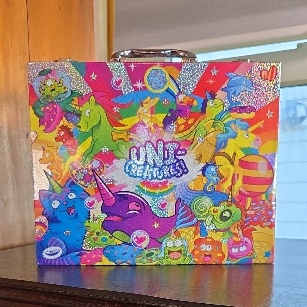 Crayola Uni-Creatures Art Box